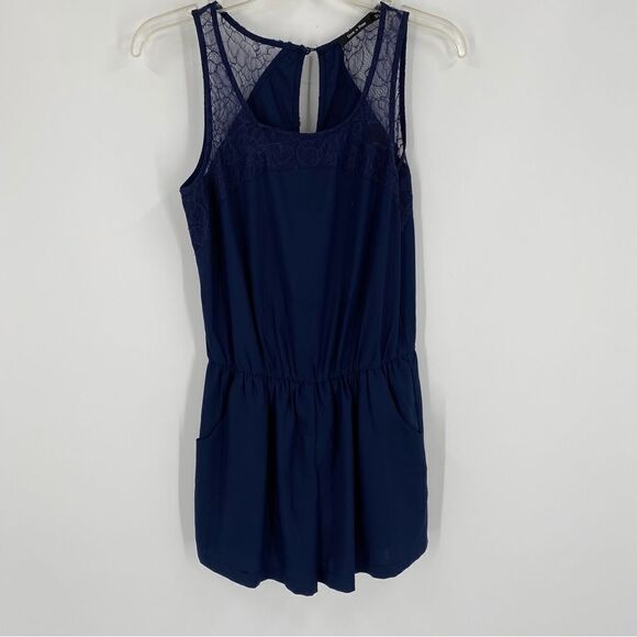 Doe & Rae Women’s Scoop Neck Sleeveless Romper Blue size M - Picture 1 of 4
